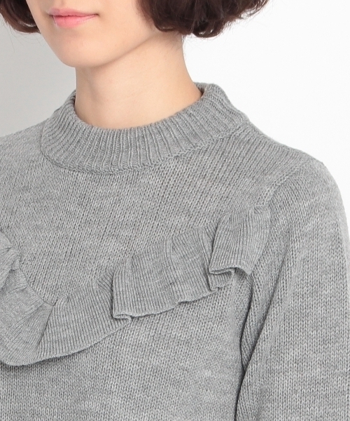 THE EMPORIUM(ジエンポリアム)の「フリルニットプルオーバー(ニット/セーター・レディース・ホワイト/グレー/ブルー/ベージュ・38/40)」の8枚目の写真