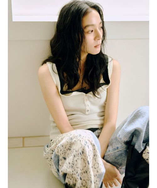 Ungrid(アングリッド)の「ヘンリーテレコタンクトップ(タンクトップ・レディース・イエロー/チャコールグレー/オフホワイト・FREE)」の15枚目の写真