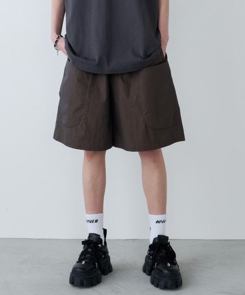 AIVER(アイバー)の「AIVER イリディセントガーデニングショートパンツ(その他パンツ・メンズ・カーキ系/ブラック・LARGE/MEDIUM/SMALL)」の1枚目の写真
