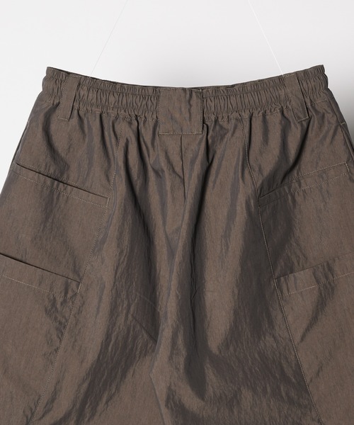 AIVER(アイバー)の「AIVER イリディセントガーデニングショートパンツ(その他パンツ・メンズ・カーキ系/ブラック・LARGE/MEDIUM/SMALL)」の13枚目の写真