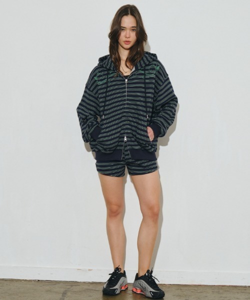 .KOM（ドットコム）の「A'GEM/9 × .kom 『MIDNIGHT MOVE/ミッドナイトムーブ』set st hood zip up/ボーダージップアップパーカー（パーカー・レディース・アイボリー/ネイビー・FREE）」の11枚目の写真