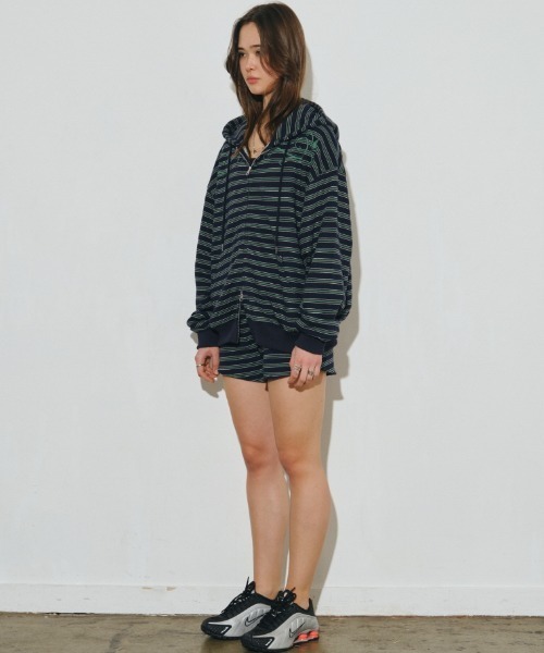 .KOM（ドットコム）の「A'GEM/9 × .kom 『MIDNIGHT MOVE/ミッドナイトムーブ』set st hood zip up/ボーダージップアップパーカー（パーカー・レディース・アイボリー/ネイビー・FREE）」の13枚目の写真
