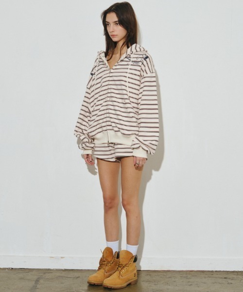 .KOM（ドットコム）の「A'GEM/9 × .kom 『MIDNIGHT MOVE/ミッドナイトムーブ』set st hood zip up/ボーダージップアップパーカー（パーカー・レディース・アイボリー/ネイビー・FREE）」の7枚目の写真