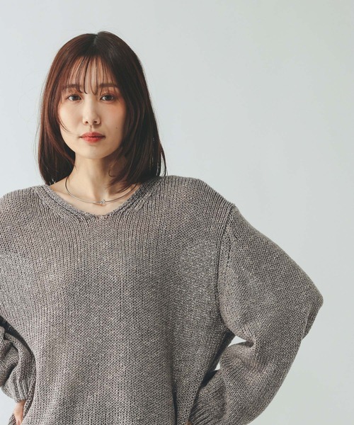 GLOBAL WORK（グローバルワーク）の「リネンコットンMIXVネックプルオーバー長袖/636123（ニット/セーター・レディース・グレイッシュベージュ/オフホワイト/イエロー/ダークブラウン・MEDIUM/LARGE）」の18枚目の写真