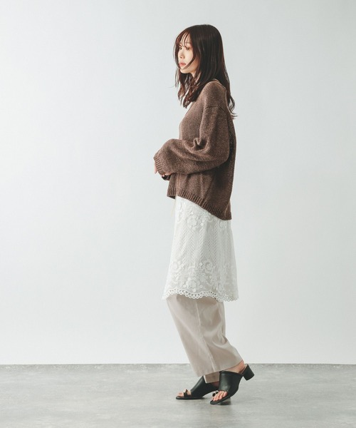 GLOBAL WORK（グローバルワーク）の「リネンコットンMIXVネックプルオーバー長袖/636123（ニット/セーター・レディース・グレイッシュベージュ/オフホワイト/イエロー/ダークブラウン・MEDIUM/LARGE）」の10枚目の写真