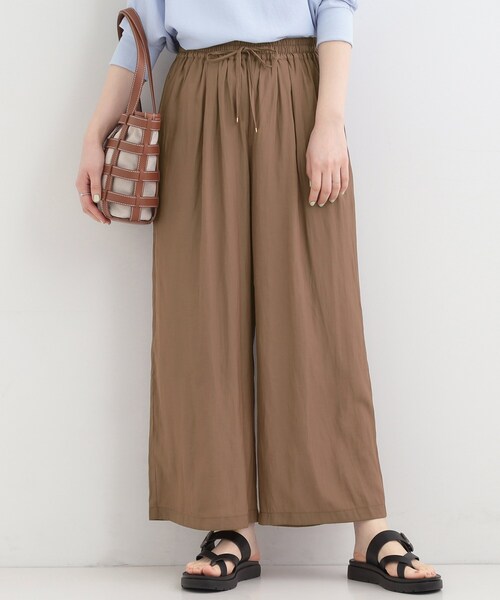 SHOO・LA・RUE(シューラルー)の「【選べる4柄/洗濯機可】さらっとしなやか サテンワイドパンツ(その他パンツ・レディース・チャコールグレー/アイボリー系6/キャメル/イエロー系その他7・04/03/02/01)」の3枚目の写真