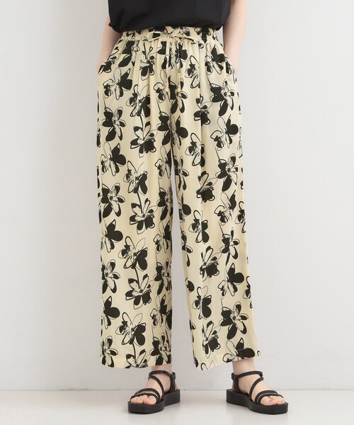 SHOO・LA・RUE(シューラルー)の「【選べる4柄/洗濯機可】さらっとしなやか サテンワイドパンツ(その他パンツ・レディース・チャコールグレー/アイボリー系6/キャメル/イエロー系その他7・04/03/02/01)」の13枚目の写真