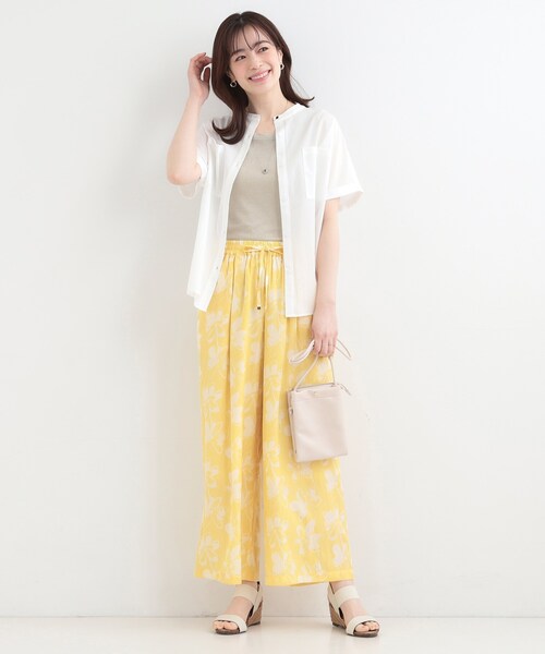 SHOO・LA・RUE(シューラルー)の「【選べる4柄/洗濯機可】さらっとしなやか サテンワイドパンツ(その他パンツ・レディース・チャコールグレー/アイボリー系6/キャメル/イエロー系その他7・04/03/02/01)」の19枚目の写真