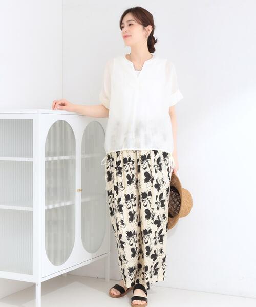 SHOO・LA・RUE(シューラルー)の「【柄が選べる/洗濯機可/S-LL】脚のラインを拾いにくい さらさらサテンイージーワイドパンツ(その他パンツ・レディース・チャコールグレー/アイボリー系6/キャメル/イエロー系その他7・04/03/02/01)」の6枚目の写真