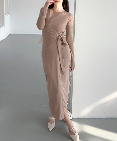 Jasmine Grandiflorum（ジャスミングランディフローラム）の「【Jasmine】アシメカットアウトカットソータイトワンピース（ワンピース・レディース・ブラック/ベージュ・FREE）」の14枚目の写真