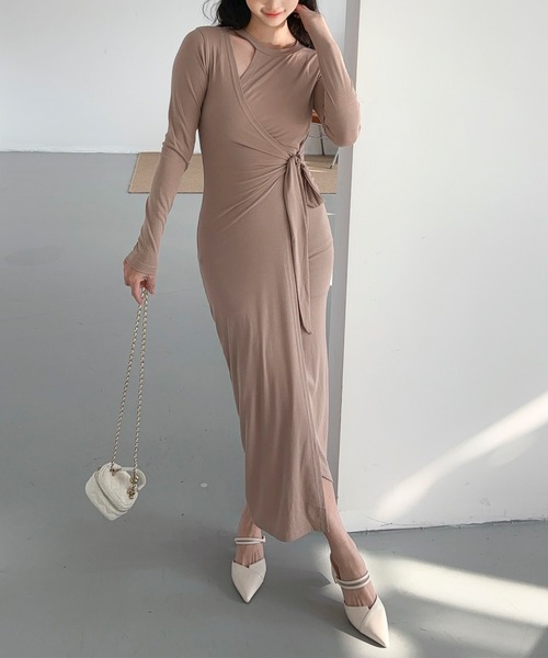 Jasmine Grandiflorum（ジャスミングランディフローラム）の「【Jasmine】アシメカットアウトカットソータイトワンピース（ワンピース・レディース・ブラック/ベージュ・FREE）」の15枚目の写真