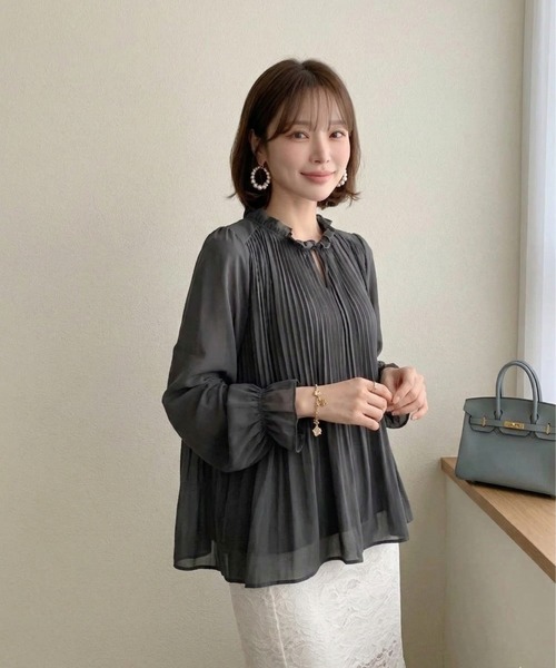 Lateru(ラテル)の「プリーツシフォンブラウス リバーシブル仕様 フェミニン万能トップス(シャツ/ブラウス・レディース・ピンクベージュ/ブラック/ホワイト・FREE)」の5枚目の写真