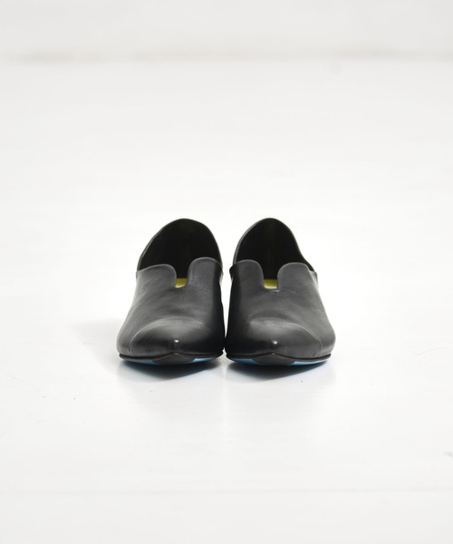 MANA(マナ)の「【MANA/マナ】pointed toe flat shoes/ポインテッドトゥフラットシューズ(パンプス・レディース・ブラック/ライトグレー・40/39/38/37)」の4枚目の写真