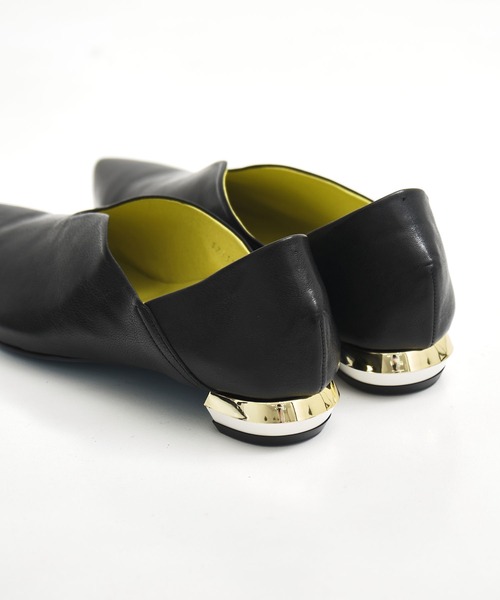 MANA(マナ)の「【MANA/マナ】pointed toe flat shoes/ポインテッドトゥフラットシューズ(パンプス・レディース・ブラック/ライトグレー・40/39/38/37)」の10枚目の写真