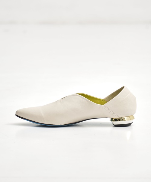 MANA(マナ)の「【MANA/マナ】pointed toe flat shoes/ポインテッドトゥフラットシューズ(パンプス・レディース・ブラック/ライトグレー・40/39/38/37)」の13枚目の写真