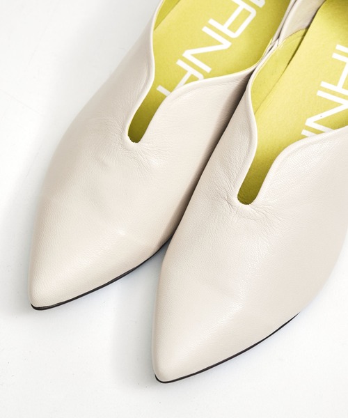 MANA(マナ)の「【MANA/マナ】pointed toe flat shoes/ポインテッドトゥフラットシューズ(パンプス・レディース・ブラック/ライトグレー・40/39/38/37)」の16枚目の写真