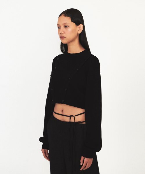 DIAGONAL（ダイアゴナル）の「CROP BUTTON KNIT TOP (black)（ニット/セーター・レディース・その他・FREE）」の2枚目の写真