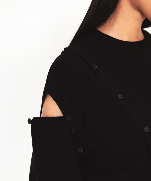 DIAGONAL（ダイアゴナル）の「CROP BUTTON KNIT TOP (black)（ニット/セーター・レディース・その他・FREE）」の4枚目の写真