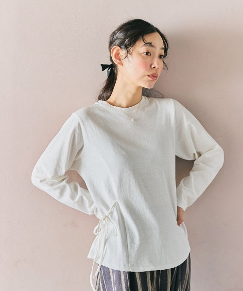and myera(アンド マイラ)の「and myera アシメトリーTシャツ(Tシャツ/カットソー・レディース・ブラウン/チャコール/ホワイト・M/L/LL)」の2枚目の写真