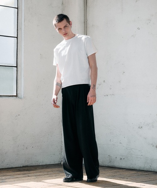 Regen Glanz(レーゲングランツ)の「roll-edge essential box T-shirt / ロールエッジエッセンシャルボックスTシャツ(Tシャツ/カットソー・メンズ・ブラック/ライトホワイト/チャコールグレー・LARGE/MEDIUM/SMALL)」の10枚目の写真