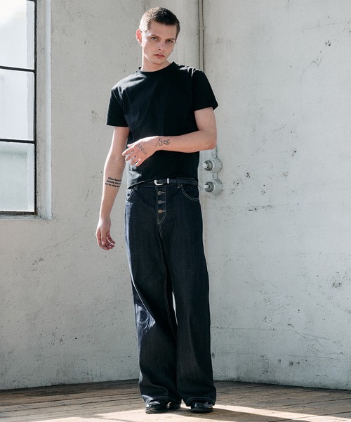 Regen Glanz(レーゲングランツ)の「roll-edge essential box T-shirt / ロールエッジエッセンシャルボックスTシャツ(Tシャツ/カットソー・メンズ・ブラック/ライトホワイト/チャコールグレー・LARGE/MEDIUM/SMALL)」の22枚目の写真