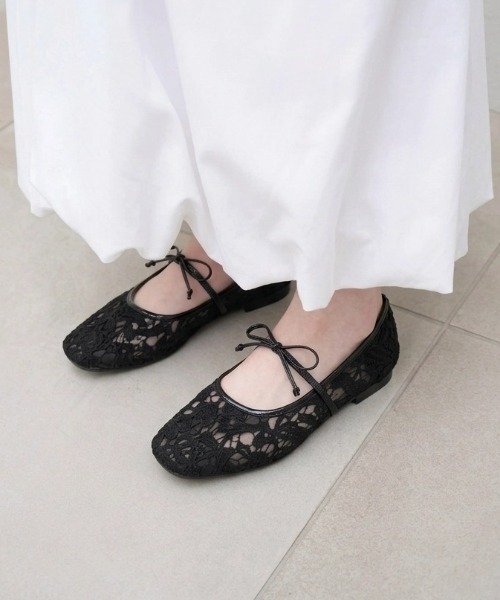 Launa lea(ラウナレア)の「【26春夏】フラワーチュールバレエシューズ(B7612A)(バレエシューズ・レディース・モカ/アイボリー/ブラック・22.0cm/22.5cm/24.0cm/23.0cm/24.5cm/23.5cm/25.0cm)」の19枚目の写真