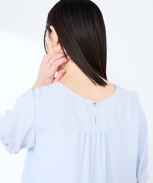 NOLLEY’S Sophi(ノーリーズソフィ)の「ウォッシャブルジョーゼットアシメラッフルブラウス(シャツ/ブラウス・レディース・オリーブ/サックスブルー/オフホワイト・38/36)」の22枚目の写真