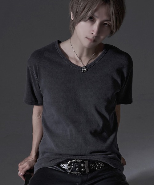 RUDOL(ルドル)の「『RUDOL/ルドル』ピグメント加工テレコVネックTEE(Tシャツ/カットソー・メンズ・ブラウン/チャコール・L/M)」の2枚目の写真