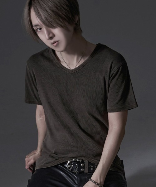 RUDOL(ルドル)の「『RUDOL/ルドル』ピグメント加工テレコVネックTEE(Tシャツ/カットソー・メンズ・ブラウン/チャコール・L/M)」の6枚目の写真