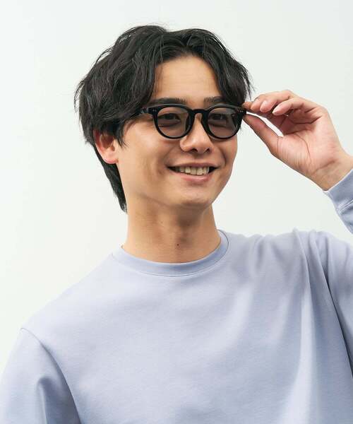 Zoff（ゾフ）の「【WEB限定】SUNCUTGlasses/UV100%CUT ウェリントン型 サングラスカラーレンズ 太縁フレーム おしゃれ 紫外線対策 UVカット 男女兼用 メンズ レディース 男性用 女性用 ユニセックス｜Zoff｜TREND SUNGLASSES（サングラス・レディース・ライトイエロー/ブラック系その他3/ブラック系その他/クリア/ブラウン系その他5/ブラック系その他2/ブラック/ライトグレー系・FREE）」の13枚目の写真