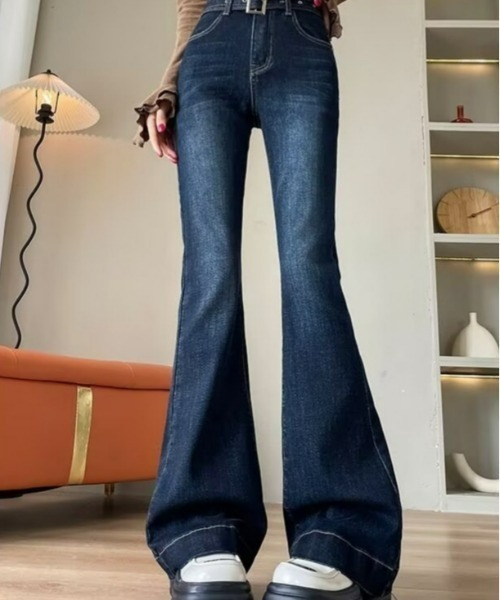REBALANCE(リバランス)の「フレアデニムパンツ(デニムパンツ・レディース・A・X-LARGE/LARGE/MEDIUM)」の2枚目の写真