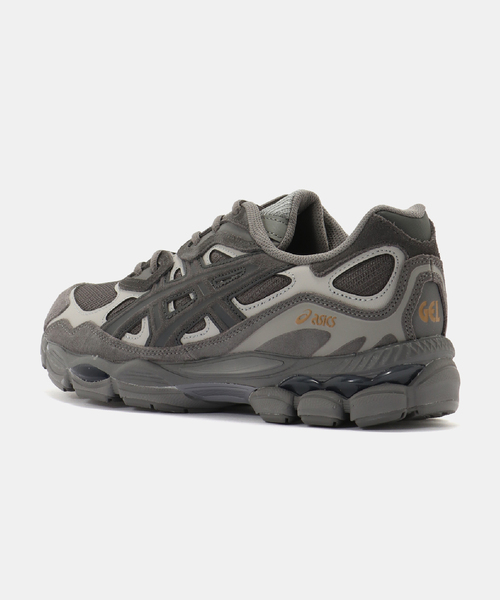 ASICS(アシックス)の「ASICS GEL-NYC 1203A739.021(スニーカー・メンズ・チャコールグレー・27.5cm/27cm/26.5cm/23.5cm/24cm/24.5cm/26cm/28cm)」の3枚目の写真