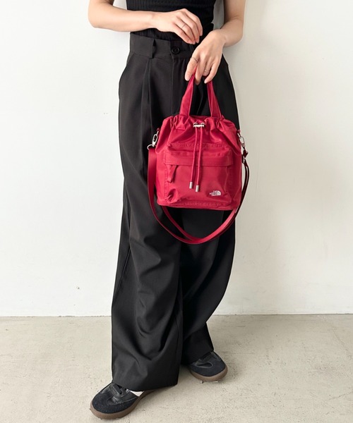 THE NORTH FACE(ザノースフェイス)の「THE NORTH FACE(ザ・ノースフェイス)/2WAY ショルダーバッグ ロゴプリント トラベルバケットバッグ/TRAVEL BUCKET BAG(ショルダーバッグ・レディース・レッド/ブラック/ライトグレー・FREE)」の20枚目の写真