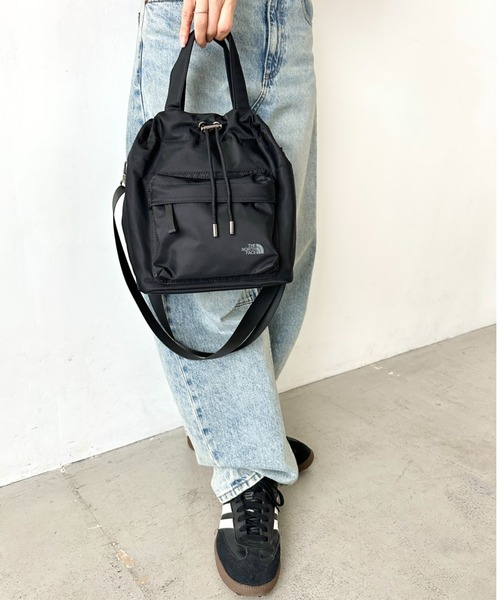 THE NORTH FACE(ザノースフェイス)の「THE NORTH FACE(ザ・ノースフェイス)/2WAY ショルダーバッグ ロゴプリント トラベルバケットバッグ/TRAVEL BUCKET BAG(ショルダーバッグ・レディース・レッド/ブラック/ライトグレー・FREE)」の8枚目の写真
