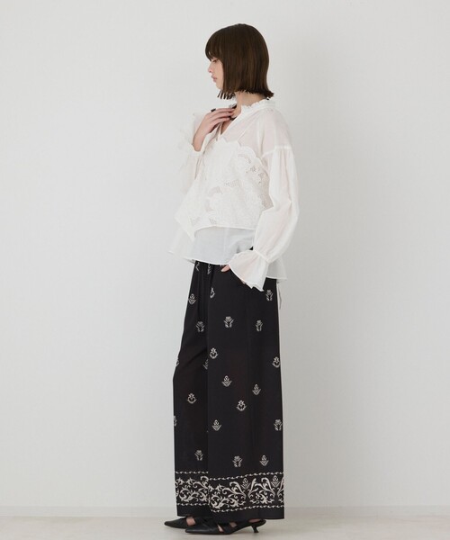 GRACE CONTINENTAL(グレースコンチネンタル)の「キカプリントイージーパンツ(その他パンツ・レディース・ブラウン/ブラック・36)」の16枚目の写真