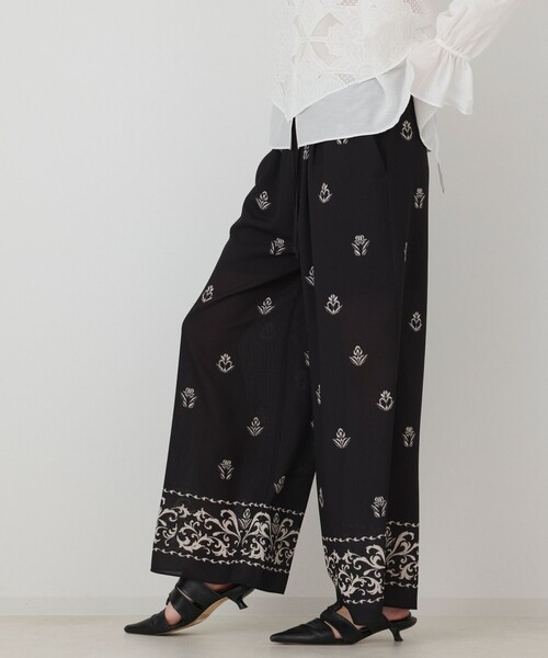 GRACE CONTINENTAL(グレースコンチネンタル)の「キカプリントイージーパンツ(その他パンツ・レディース・ブラウン/ブラック・36)」の12枚目の写真