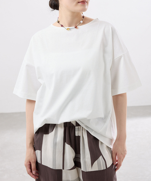 IENA(イエナ)の「《接触冷感》ボートネック オーバーサイズフォルムTシャツ(Tシャツ/カットソー・レディース・ホワイト/ブラック/チャコールグレー・FREE)」の2枚目の写真