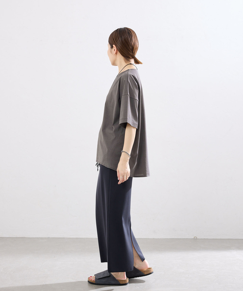IENA(イエナ)の「《接触冷感》ボートネック オーバーサイズフォルムTシャツ(Tシャツ/カットソー・レディース・ホワイト/ブラック/チャコールグレー・FREE)」の19枚目の写真