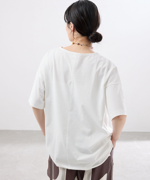 IENA(イエナ)の「《接触冷感》ボートネック オーバーサイズフォルムTシャツ(Tシャツ/カットソー・レディース・ホワイト/ブラック/チャコールグレー・FREE)」の14枚目の写真