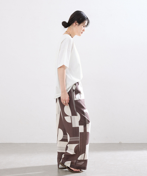 IENA(イエナ)の「《接触冷感》ボートネック オーバーサイズフォルムTシャツ(Tシャツ/カットソー・レディース・ホワイト/ブラック/チャコールグレー・FREE)」の10枚目の写真
