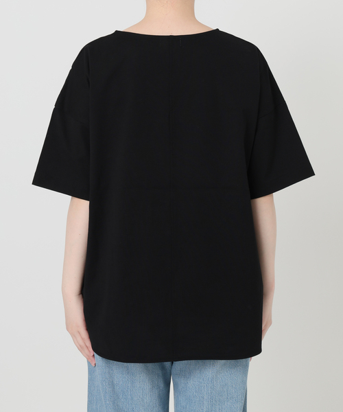 IENA(イエナ)の「《接触冷感》ボートネック オーバーサイズフォルムTシャツ(Tシャツ/カットソー・レディース・ホワイト/ブラック/チャコールグレー・FREE)」の5枚目の写真