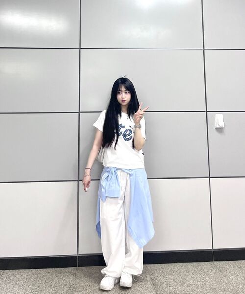 S'EST(エスイーエスティー)の「Ste Star T-shirts White(Tシャツ/カットソー・メンズ・ホワイト・SMALL/MEDIUM/LARGE)」の3枚目の写真