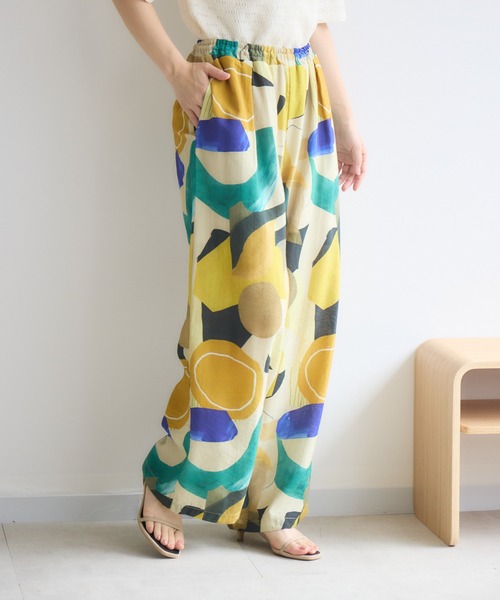 KATHARINE ROSS(キャサリンロス)の「プリントセミワイドパンツ(その他パンツ・レディース・イエロー/ネイビー・FREE)」の22枚目の写真