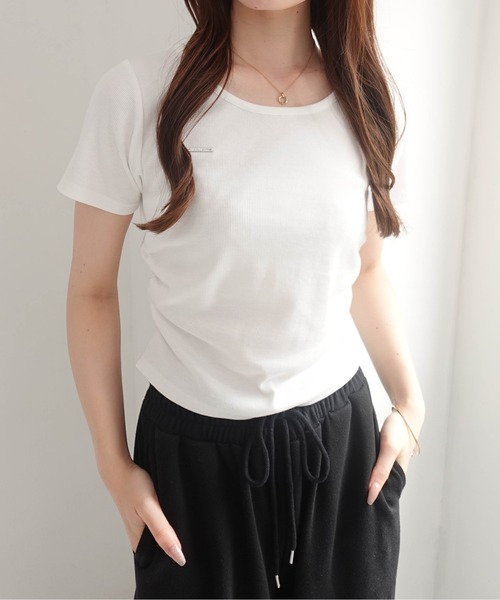 SOELA(ソエラ)の「バックシャンレースTシャツ(Tシャツ/カットソー・レディース・オフホワイト/ブラック・FREE)」の4枚目の写真
