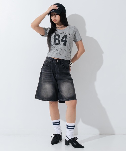 ANAP(アナップ)の「ドット柄 サイドギャザー ナンバリング Tシャツ(Tシャツ/カットソー・レディース・ブラック/オフホワイト/グレー・F)」の10枚目の写真