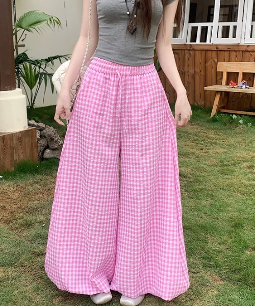 AMAJI（アマジ）の「チェック柄 バルーン ワイドパンツ（その他パンツ・レディース・イエロー/ライトピンク/ライトブルー/ブラック/レッド・LARGE/X-LARGE/XX-LARGE）」の4枚目の写真