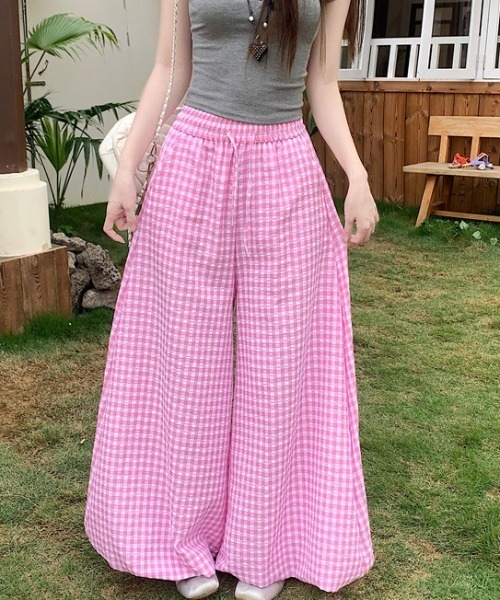 AMAJI（アマジ）の「チェック柄 バルーン ワイドパンツ（その他パンツ・レディース・イエロー/ライトピンク/ライトブルー/ブラック/レッド・LARGE/X-LARGE/XX-LARGE）」の13枚目の写真