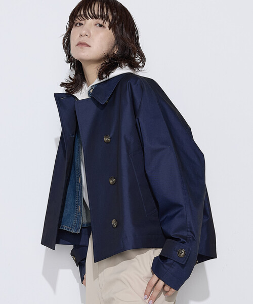 COMME CA Wardrobe(コムサワードローブ)の「〔 +サイズ 〕 綿ポリエステルギャバ トレンチコート(ブルゾン・レディース・カーキ・13号)」の3枚目の写真