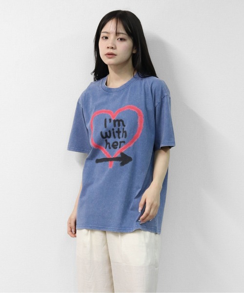 GARAGE MADE（ガレージメイド）の「レディースM～Lサイズ　ユニセックス　ピグメントプリント　BIG　Tシャツ　I’M WHITH HER（Tシャツ/カットソー・レディース・ブルー/ブラック/ピンク/グリーン/アイボリー/グレー・S）」の14枚目の写真