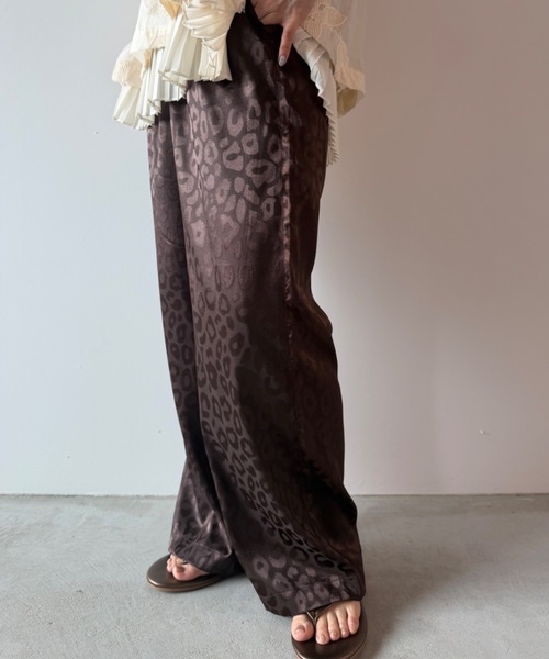 Unitage(ユニテージ)の「レオパードサテンイージーパンツ(その他パンツ・レディース・ブラウン/ブラック・FREE)」の11枚目の写真